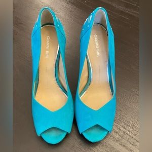 Never worn Gianni Bini studded heels size 9